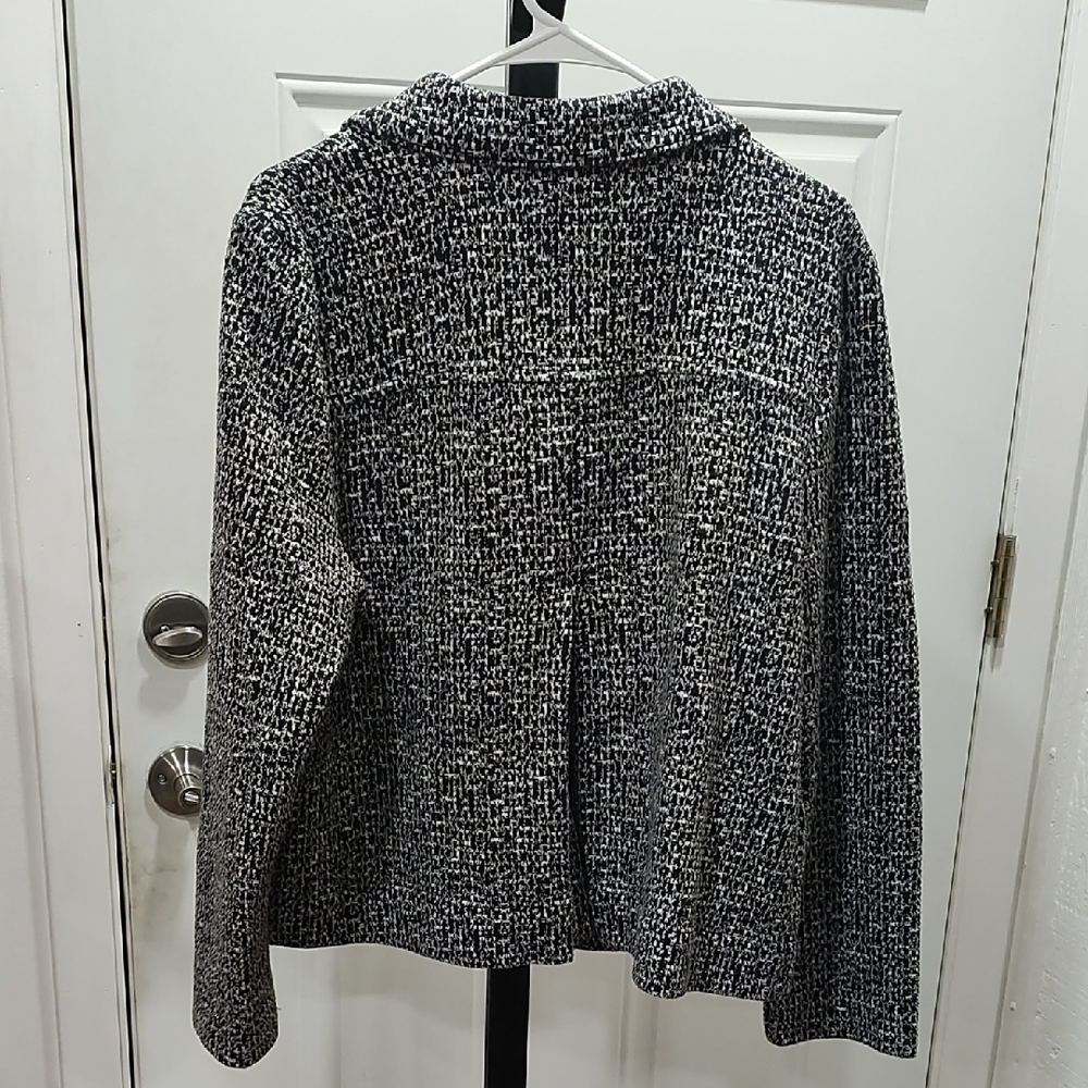 Charter Club Black and White Textured Blazer - Picture 4 of 5